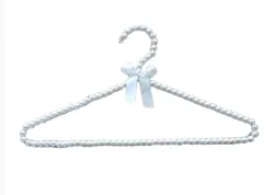 זוג קולבים בצבע לבן פנינה מעוצבים לכלה 40 ס"מ