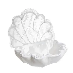 סלסלה יוקרתית בצורת צדפה עם בד סאטן ותחרה למארזי יוקרה גודל גדול. 36X55 עומק 20