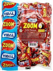 מסטיק זום בטעם קולה - 1 קילו מכיל כ-110 יחידות. מחיר ליחידה 0.37 ש"ח